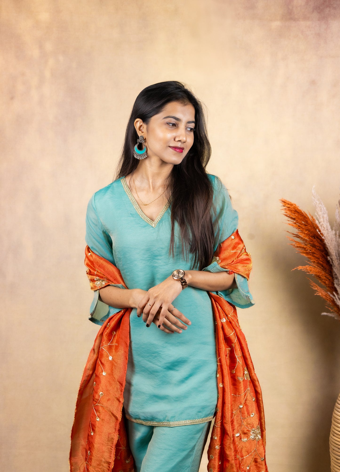 Neel Kamini Zard Patakha Suit Set