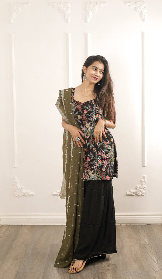 Kaala Noor Embroidered Crepe Sharara Set
