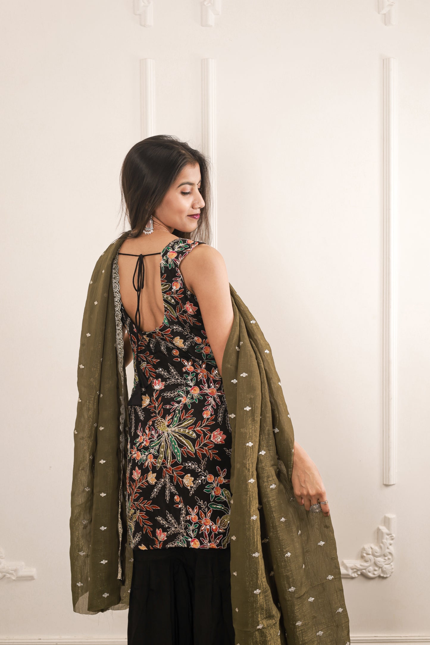 Kaala Noor Embroidered Crepe Sharara Set